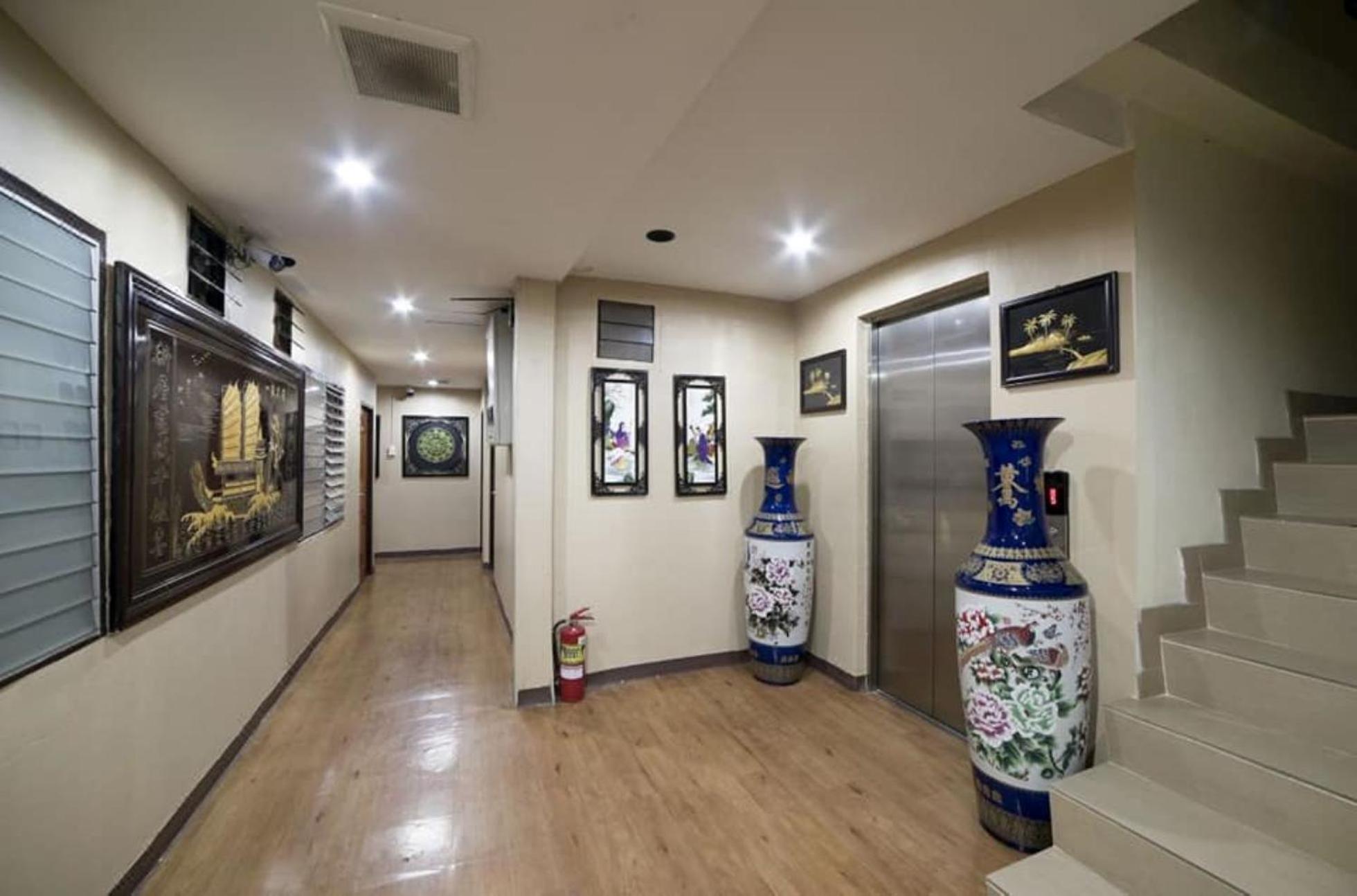 Longzhu Guesthouse Банкок Екстериор снимка