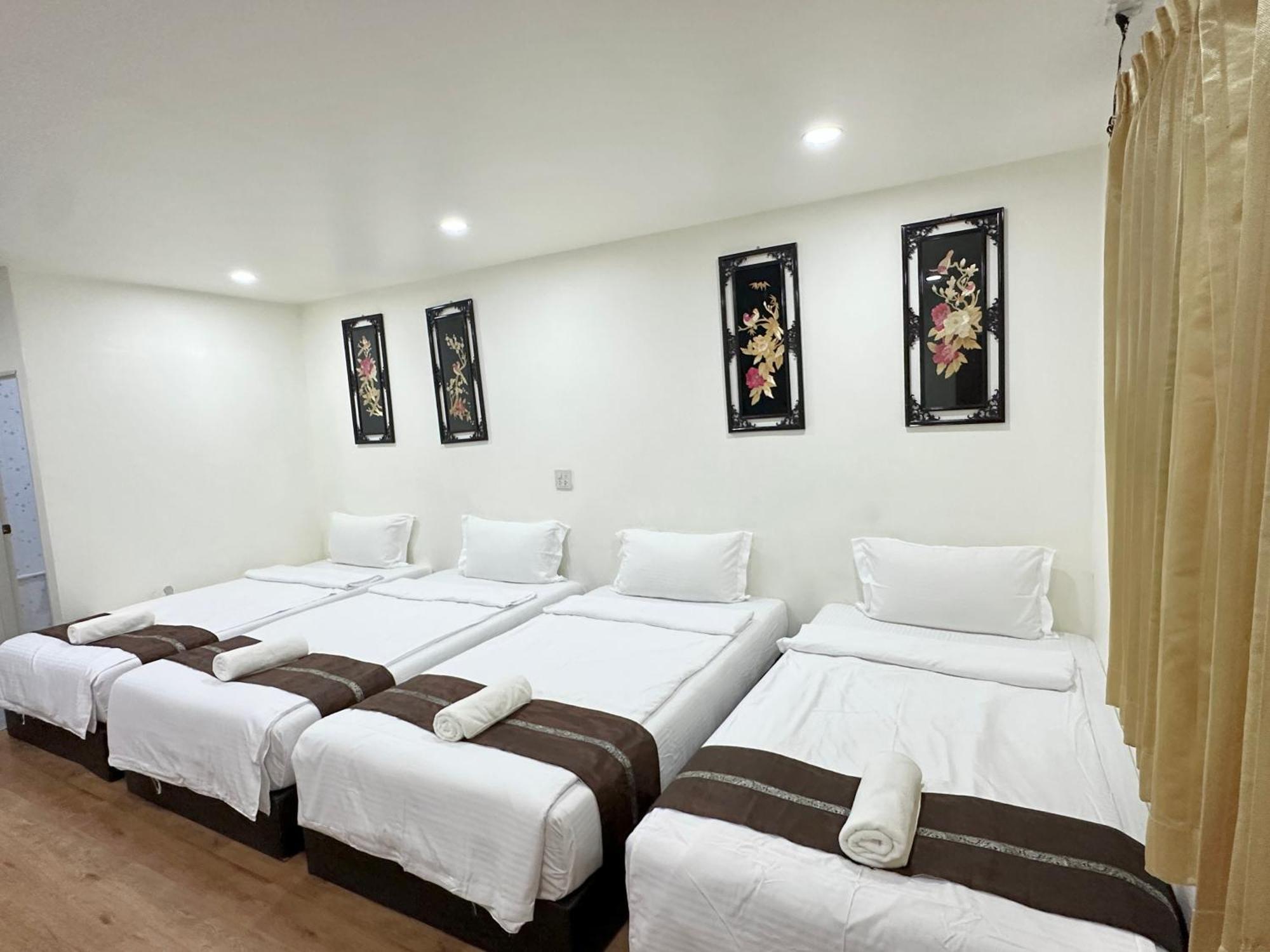 Longzhu Guesthouse Банкок Екстериор снимка