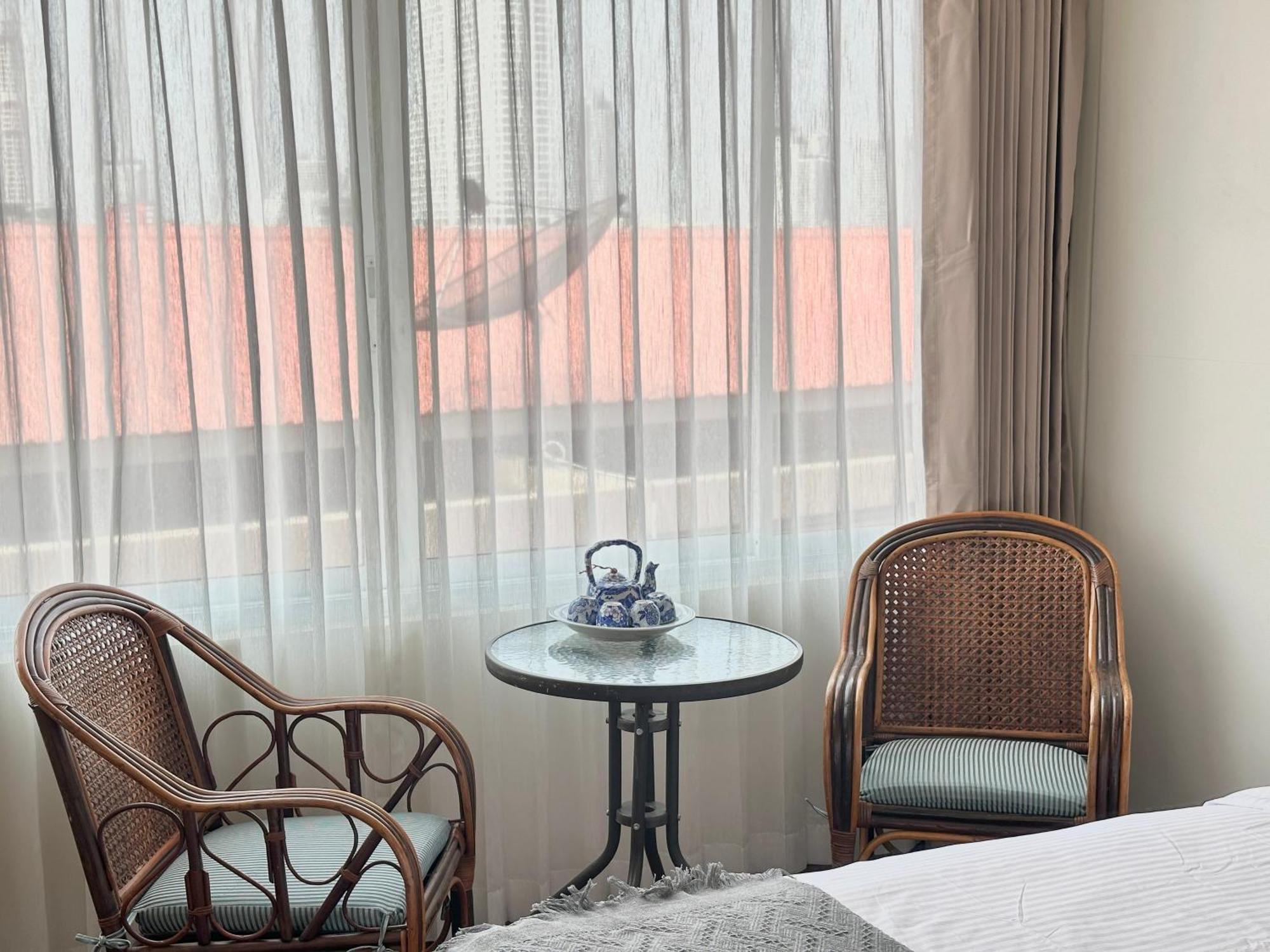 Longzhu Guesthouse Банкок Екстериор снимка