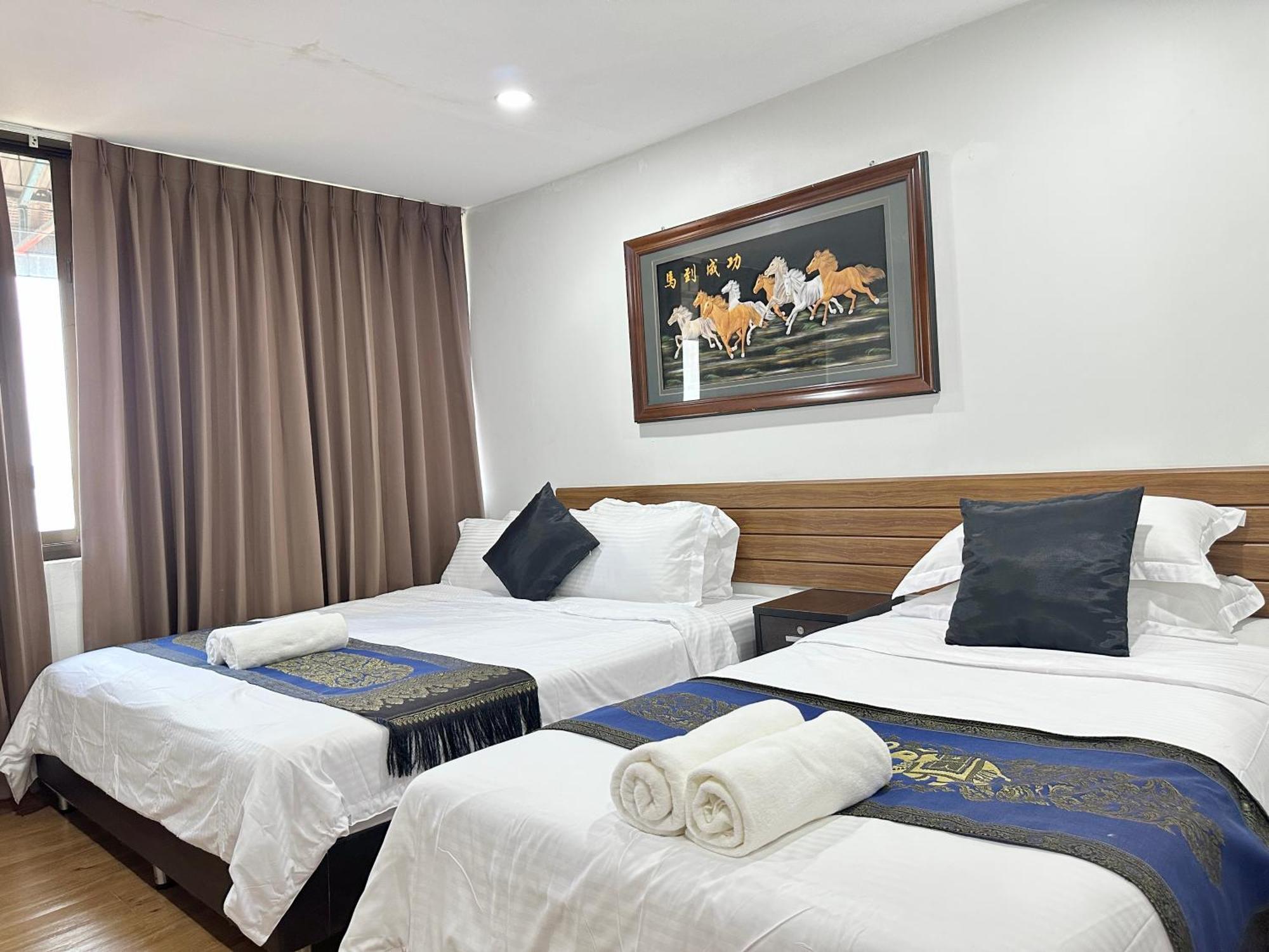 Longzhu Guesthouse Банкок Екстериор снимка